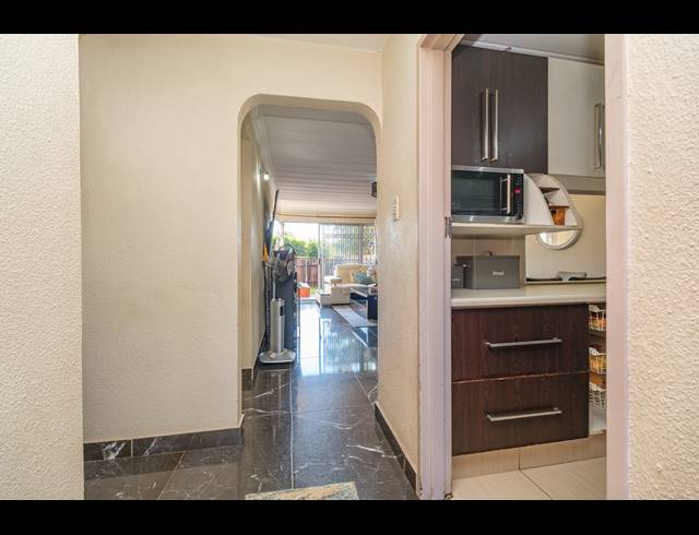 2 BEDROOM DUPLEX FOR SALE IN BLACKHEATH